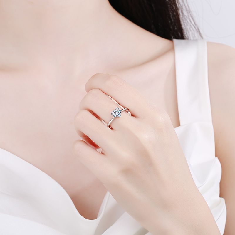 LioraGem 1-Carat Fancy-Shaped  - Moissanite Engagement Ring 1 Carat ulasan dan harga