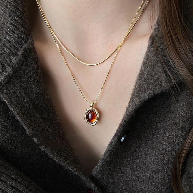 Fashion Vintage Double Layer N - Layered Pendant Necklace Aesthetic ulasan dan harga